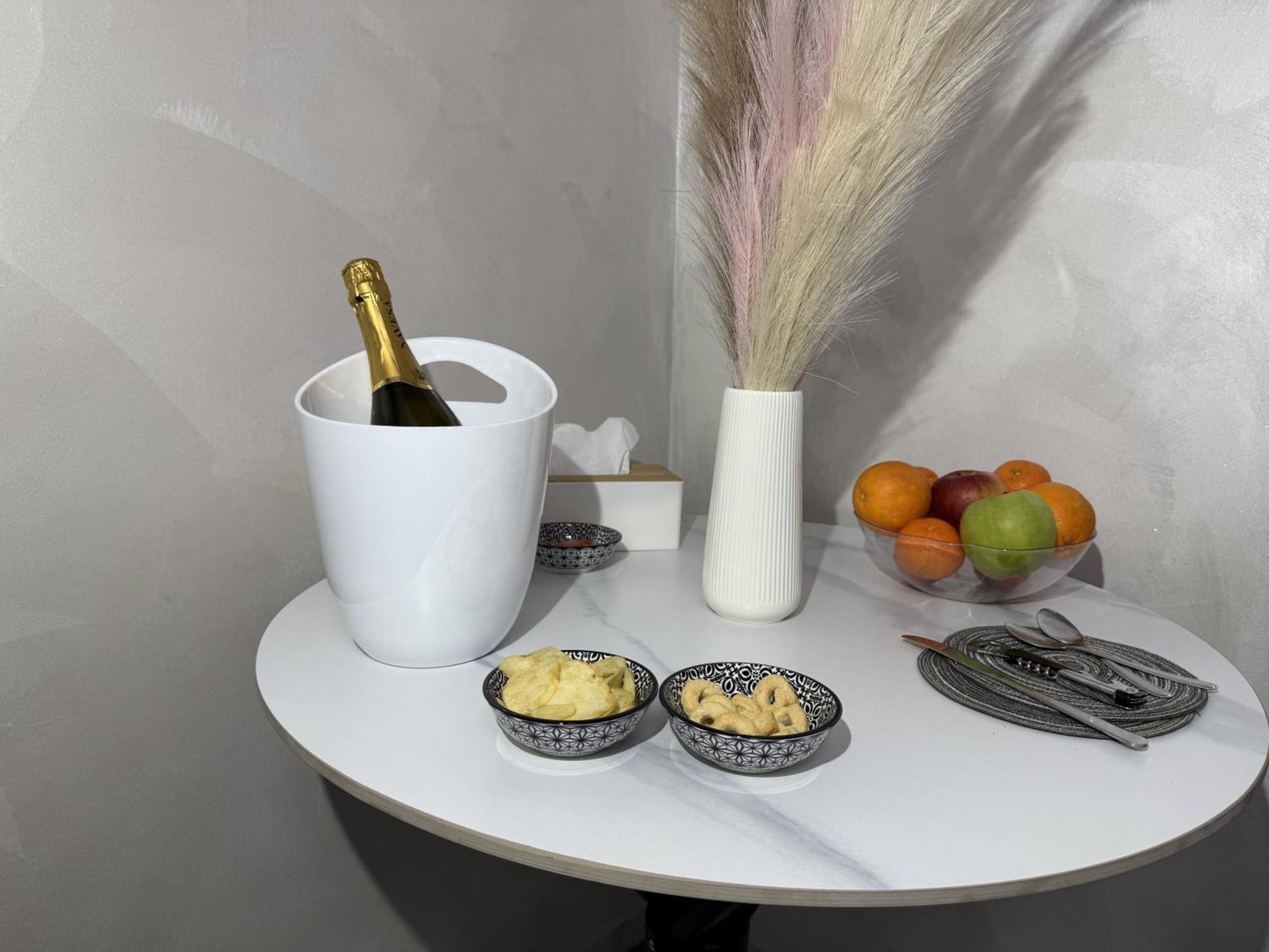 Ylisea Luxury B&B Napels Buitenkant foto